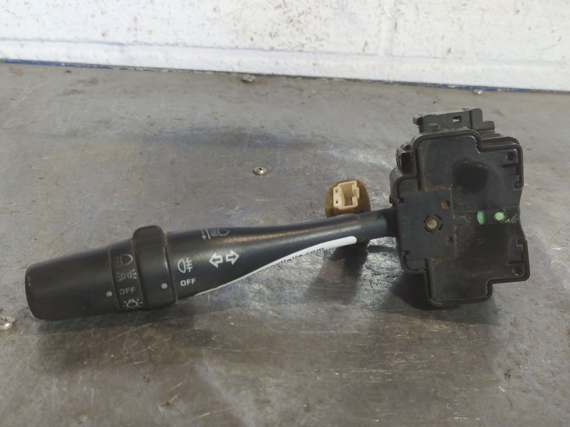 Recambio de mando luces para nissan navara 2 ii pick-up (d22) 2.5 tdi referencia OEM IAM   