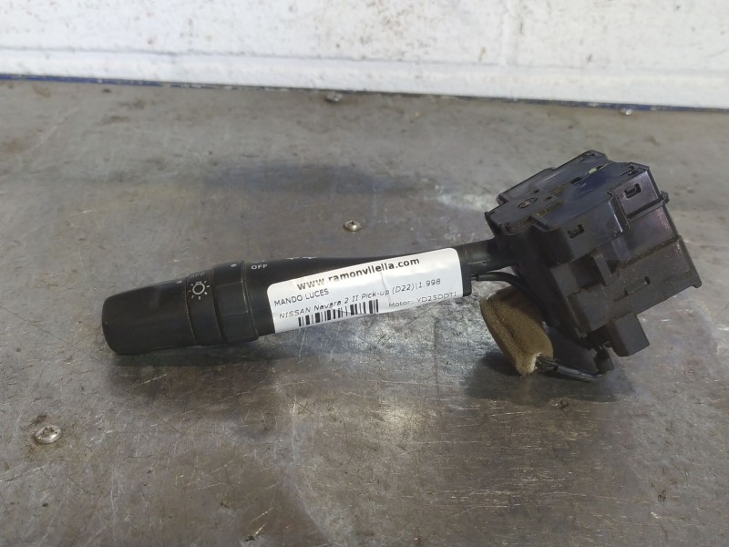 Recambio de mando luces para nissan navara 2 ii pick-up (d22) 2.5 tdi referencia OEM IAM   