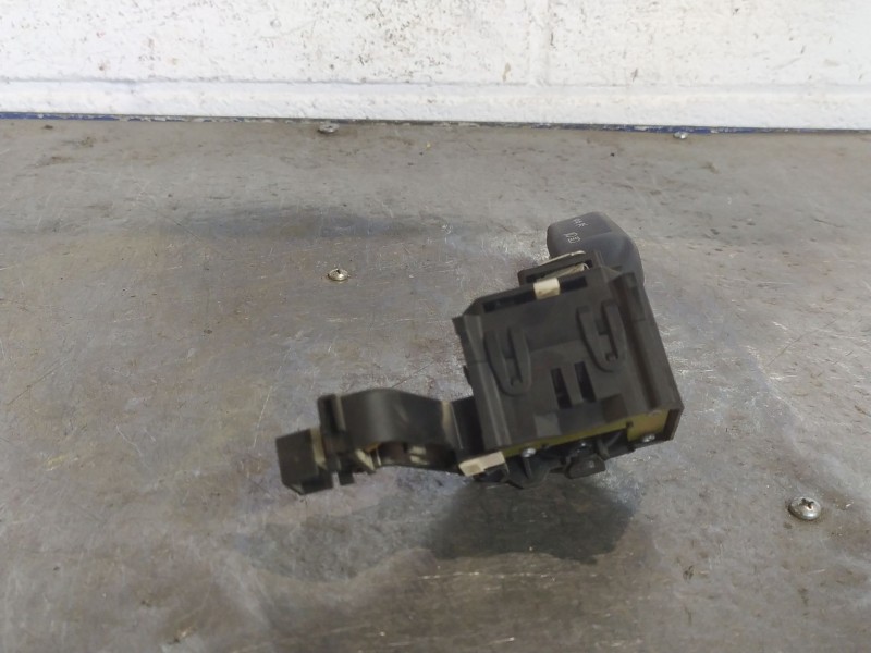 Recambio de mando intermitentes para audi a3 (8p) 2.0 tdi referencia OEM IAM 1K0953513 01103500 