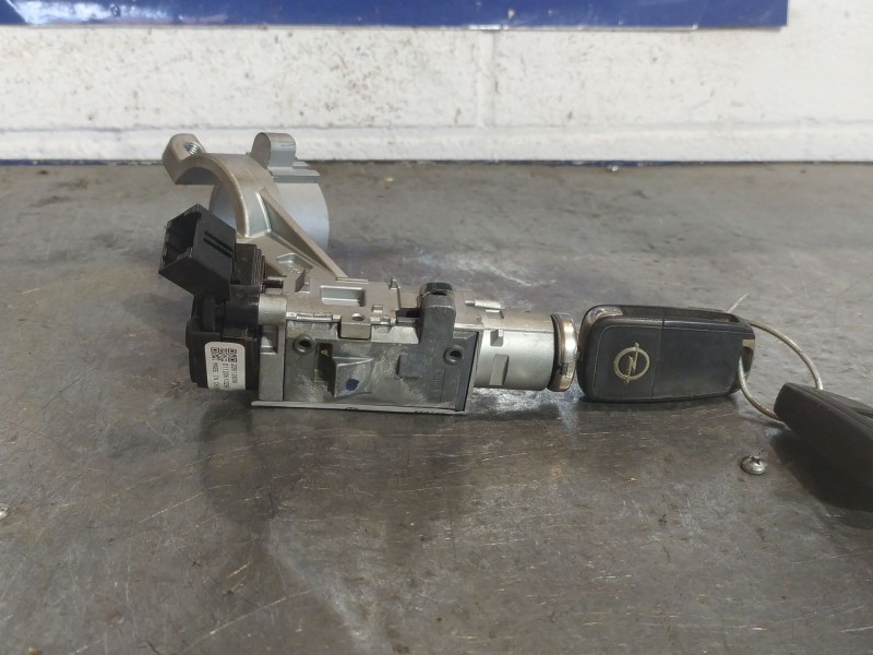 Recambio de conmutador de arranque para opel insignia 2.0 cdti 110 edition referencia OEM IAM   