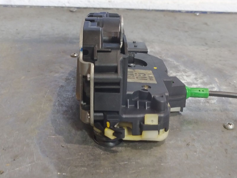 Recambio de cerradura puerta trasera derecha para opel insignia 2.0 cdti 110 edition referencia OEM IAM   