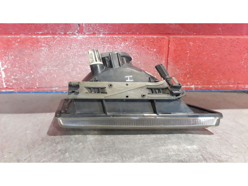 Recambio de faro izquierdo para ford fiesta referencia OEM IAM    Recambio de faro izquierdo para ford fiesta referencia OEM IAM