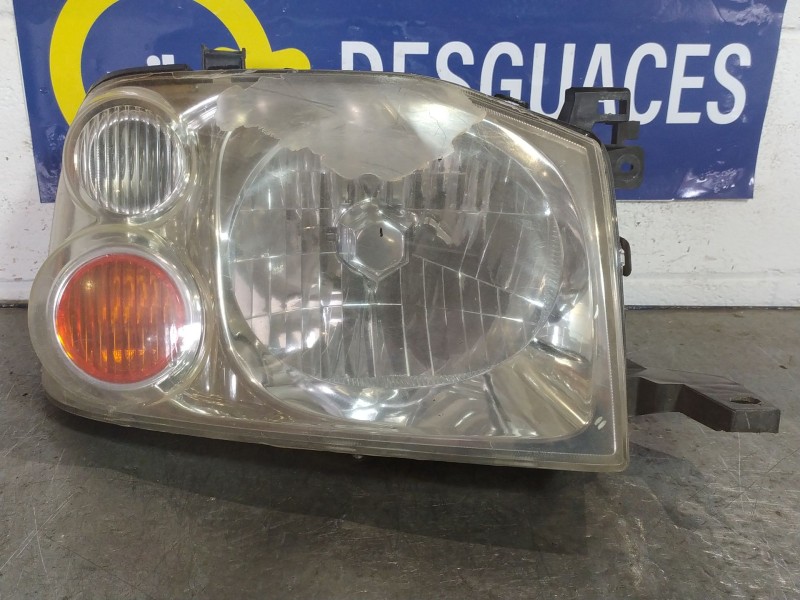 Recambio de faro derecho para nissan navara 2 ii pick-up (d22) 2.5 tdi referencia OEM IAM   