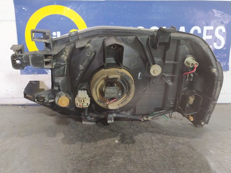 Recambio de faro derecho para nissan navara 2 ii pick-up (d22) 2.5 tdi referencia OEM IAM   