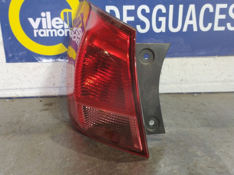 Recambio de piloto trasero izquierdo para nissan qashqai (j10) acenta referencia OEM IAM   