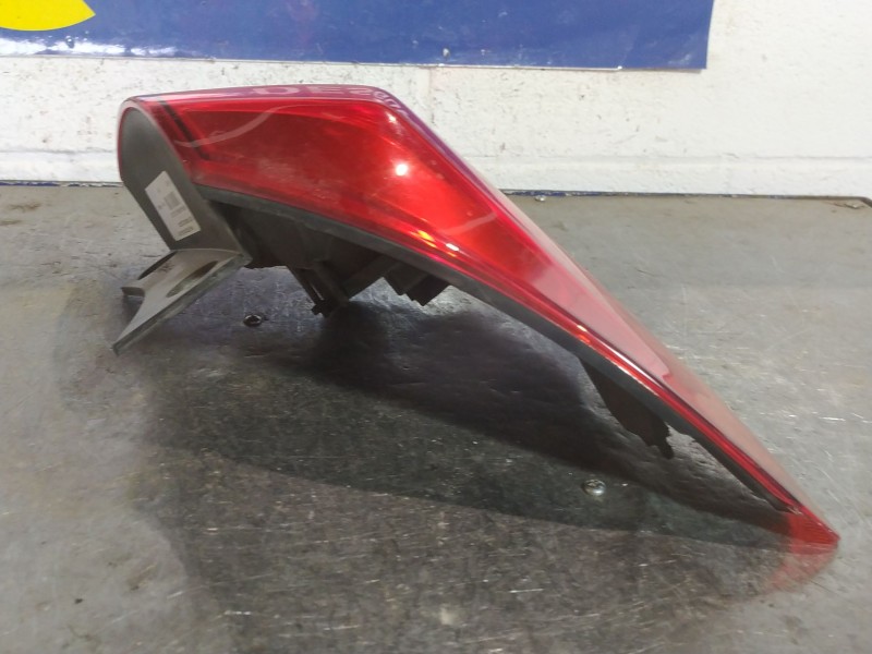 Recambio de piloto trasero izquierdo para nissan qashqai (j10) acenta referencia OEM IAM   