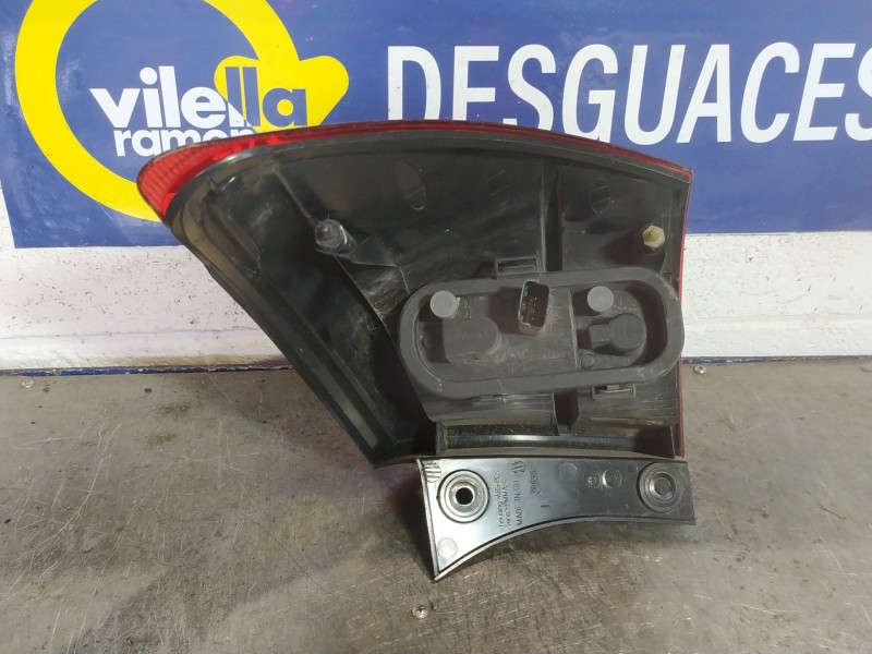 Recambio de piloto trasero izquierdo para nissan qashqai (j10) acenta referencia OEM IAM   