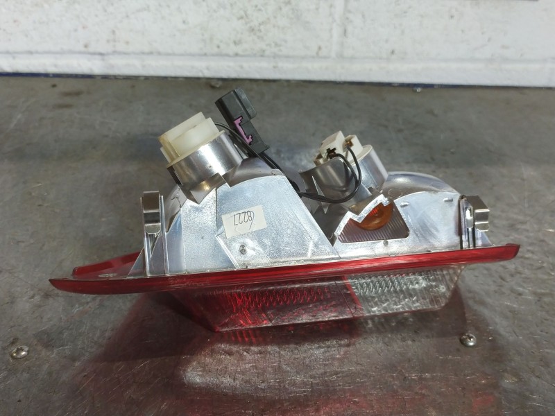 Recambio de piloto porton izquierdo para opel insignia 2.0 cdti 110 edition referencia OEM IAM   