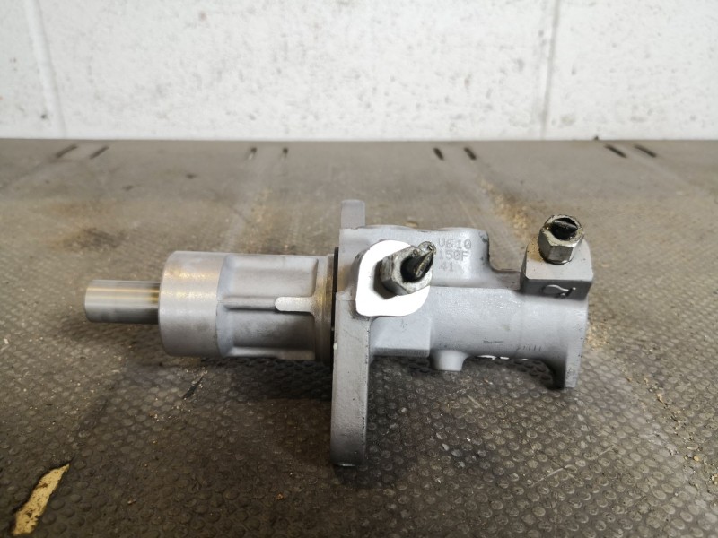 Recambio de bomba freno para opel insignia 2.0 cdti 110 edition referencia OEM IAM   