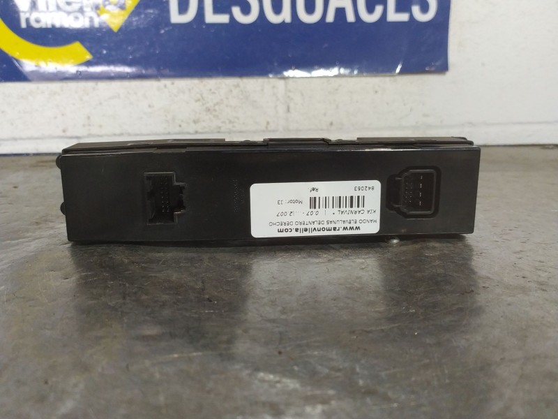 Recambio de mando elevalunas delantero derecho para kia carnival  | 0.07 - ...  | 0.07 - ... referencia OEM IAM   