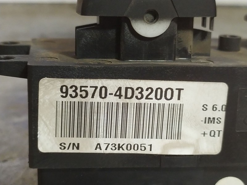 Recambio de mando elevalunas delantero izquierdo para kia carnival  | 0.07 - ...  | 0.07 - ... referencia OEM IAM   