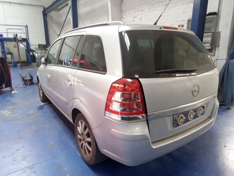 opel zafira b  | 0.05 - ... del año 2006