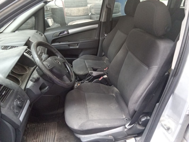 opel zafira b  | 0.05 - ... del año 2006
