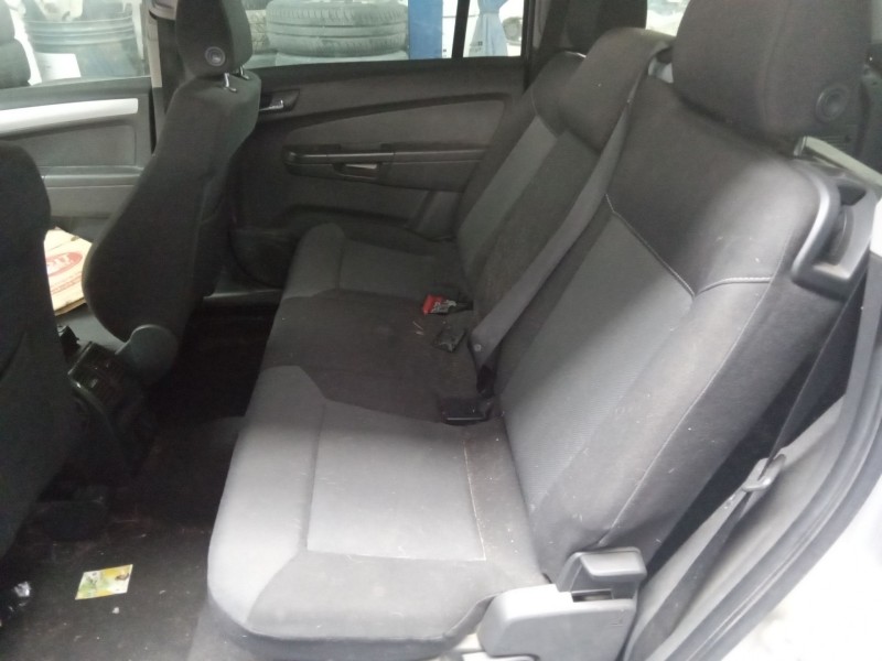 opel zafira b  | 0.05 - ... del año 2006