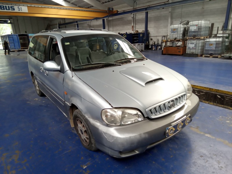 kia carnival ii del año 2001