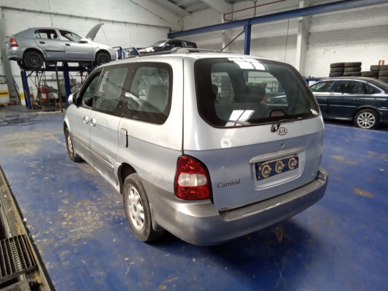 kia carnival ii del año 2001