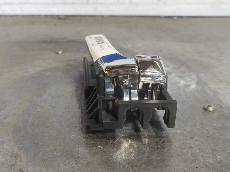 Recambio de maneta interior delantera derecha para kia carnival  | 0.07 - ...  | 0.07 - ... referencia OEM IAM   