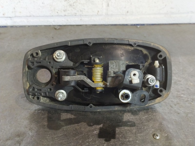 Recambio de maneta exterior porton para citroen nemo attraction referencia OEM IAM 242558E  