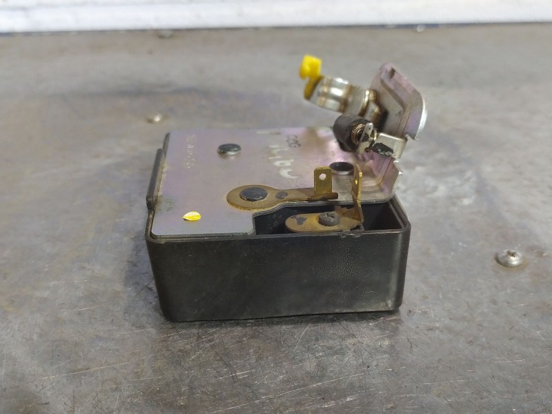 Recambio de cerradura maletero porton para kia carnival  | 0.07 - ...  | 0.07 - ... referencia OEM IAM   