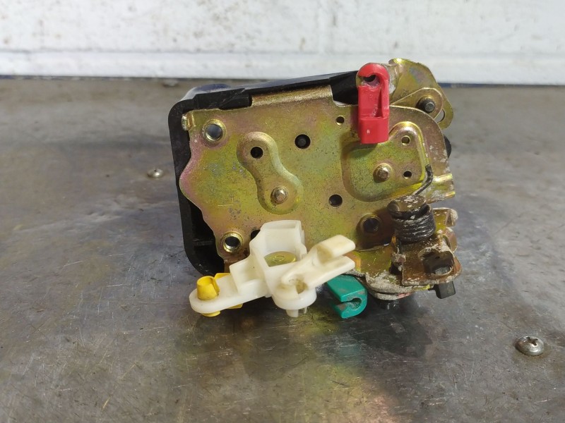 Recambio de cerradura puerta trasera izquierda para chrysler pt cruiser (pt)  | 0.00 - ...  | 0.00 - ... referencia OEM IAM   