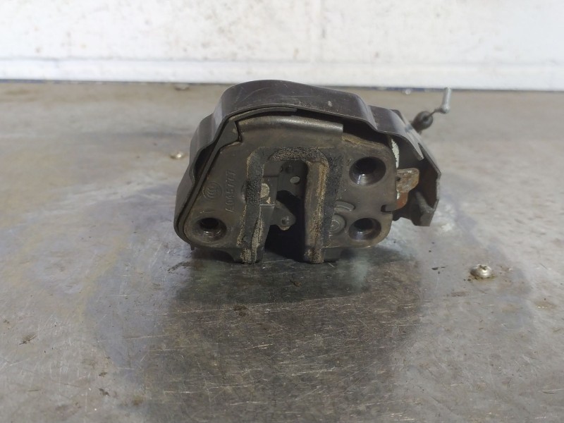 Recambio de cerradura puerta trasera derecha para kia carnival  | 0.07 - ...  | 0.07 - ... referencia OEM IAM   