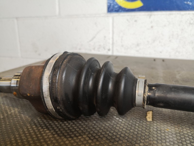 Recambio de transmision delantera izquierda para peugeot 208  | 0.12 - ...  | 0.12 - ... referencia OEM IAM 9803959580  