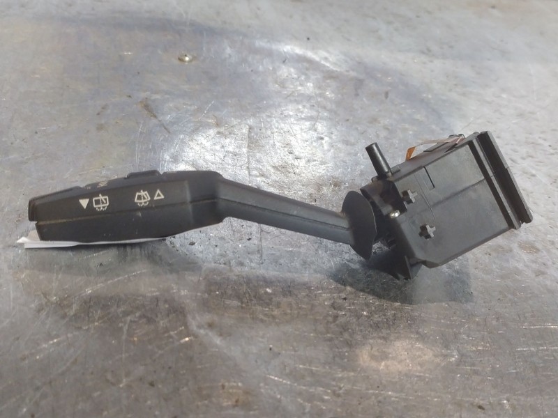 Recambio de mando limpia para bmw serie 1 berlina (e81/e87) 120d referencia OEM IAM 01208196  