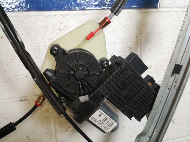 Recambio de elevalunas delantero izquierdo para citroen c4 grand picasso exclusive referencia OEM IAM   