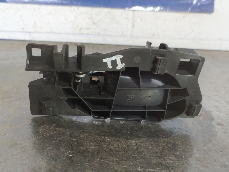 Recambio de maneta interior trasera izquierda para citroen c4 grand picasso exclusive referencia OEM IAM 96555518VD  