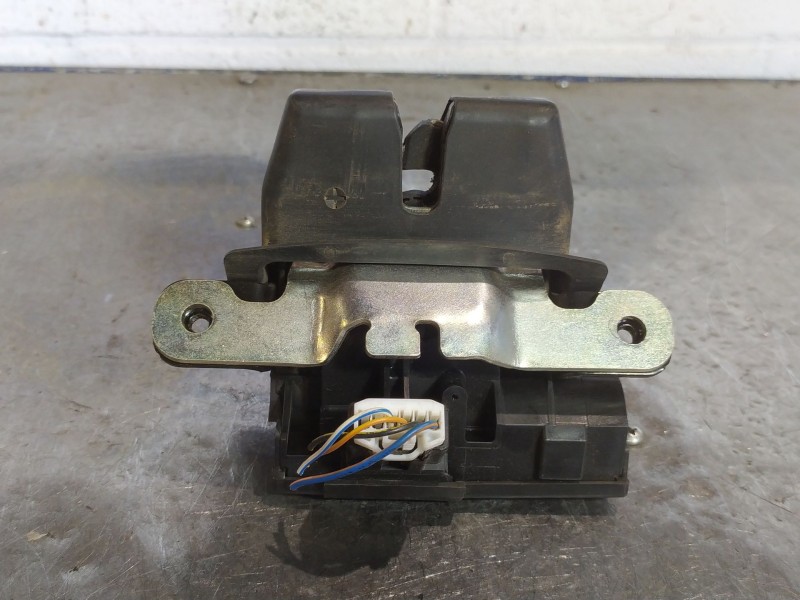 Recambio de cerradura maletero porton para ford fiesta (cb1)  | 0.08 - ...  | 0.08 - ... referencia OEM IAM   