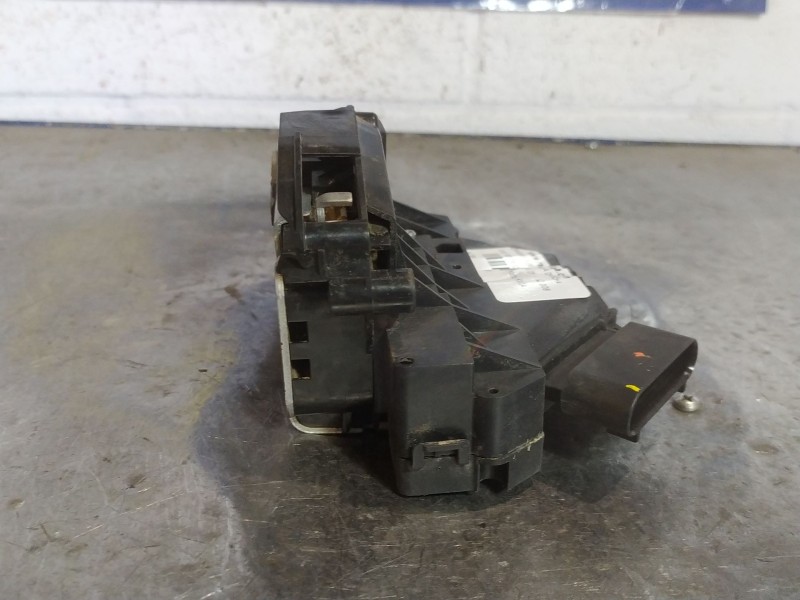 Recambio de cerradura puerta delantera derecha para ford fiesta (cb1)  | 0.08 - ...  | 0.08 - ... referencia OEM IAM   