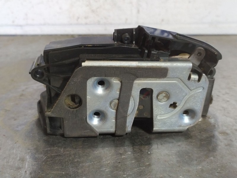 Recambio de cerradura puerta trasera derecha para ford fiesta (cb1)  | 0.08 - ...  | 0.08 - ... referencia OEM IAM   