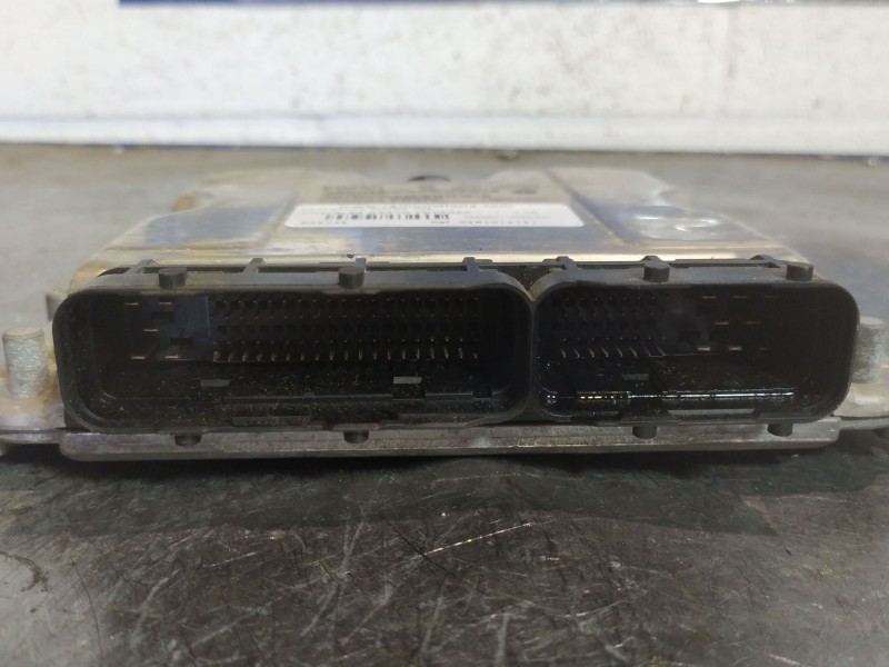 Recambio de centralita motor uce para chrysler grand voyager  | 0.08 - ...  | 0.08 - ... referencia OEM IAM 0281012121  