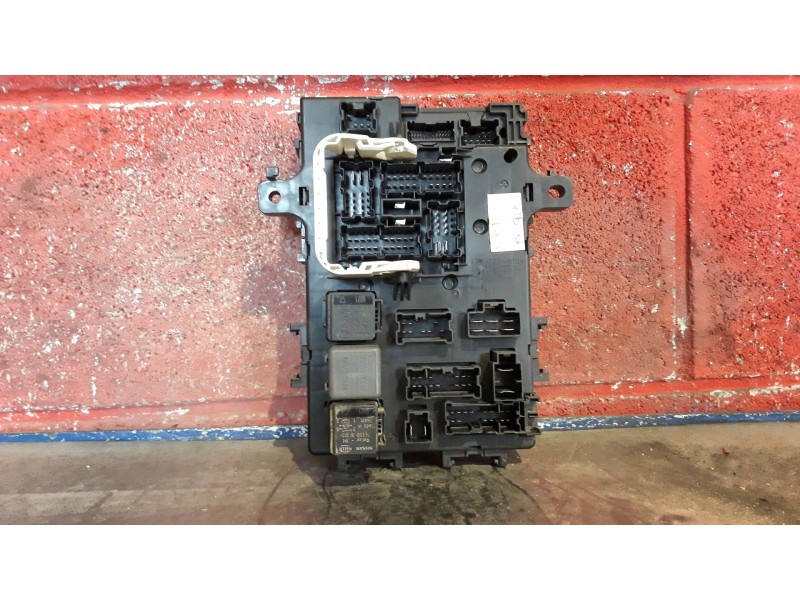 Recambio de caja reles fusibles para nissan primera referencia OEM IAM 5WK48542   Recambio de caja reles fusibles para nissan primera referencia OEM IAM 5WK48542