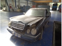 mercedes clase e (w210) berlina del año 1997 2
