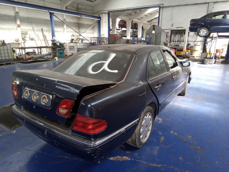 mercedes clase e (w210) berlina del año 1997
