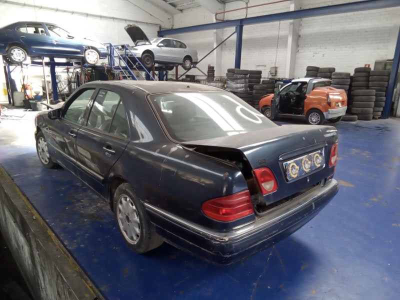 mercedes clase e (w210) berlina del año 1997