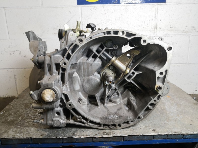 Recambio de caja cambios para citroen c5 berlina referencia OEM IAM 20LM23  