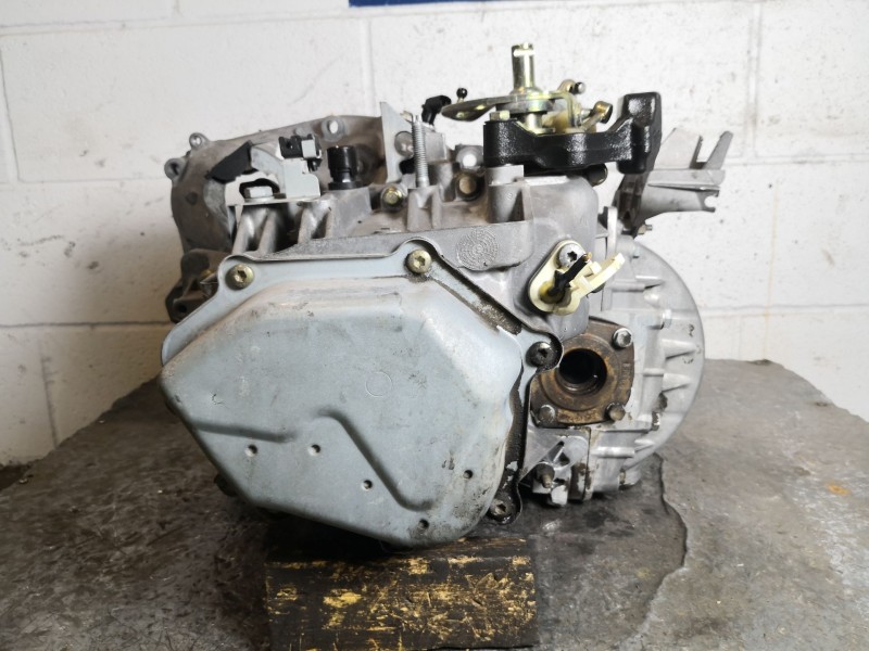 Recambio de caja cambios para citroen c5 berlina referencia OEM IAM 20LM23  