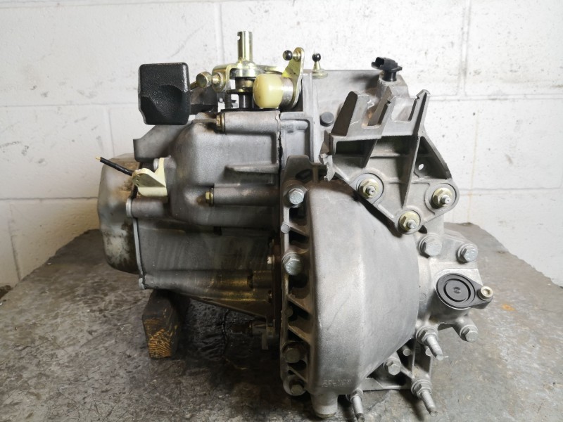 Recambio de caja cambios para citroen c5 berlina referencia OEM IAM 20LM23  