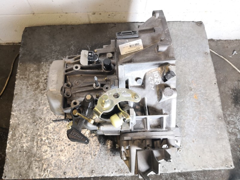 Recambio de caja cambios para citroen c5 berlina referencia OEM IAM 20LM23  