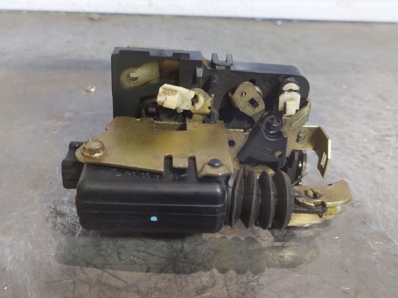 Recambio de cerradura puerta delantera derecha para dacia logan ambiance referencia OEM IAM   