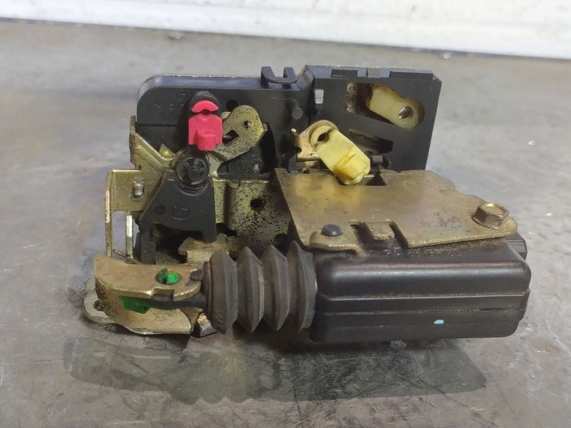 Recambio de cerradura puerta delantera izquierda para dacia logan ambiance referencia OEM IAM   