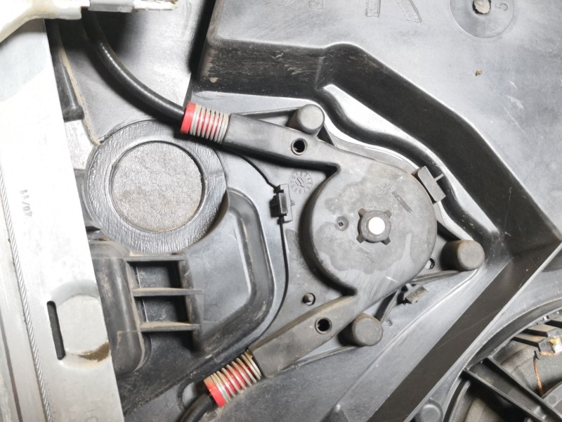 Recambio de elevalunas delantero derecho para ford fiesta (cb1)  | 0.08 - ...  | 0.08 - ... referencia OEM IAM   
