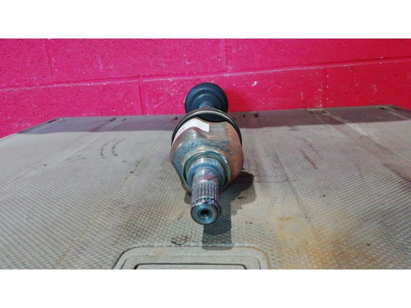 Recambio de transmision delantera derecha para nissan primera referencia OEM IAM    Recambio de transmision delantera derecha para nissan primera referencia OEM IAM