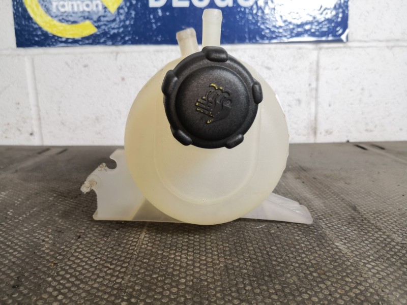 Recambio de deposito expansion para dacia logan ambiance referencia OEM IAM   