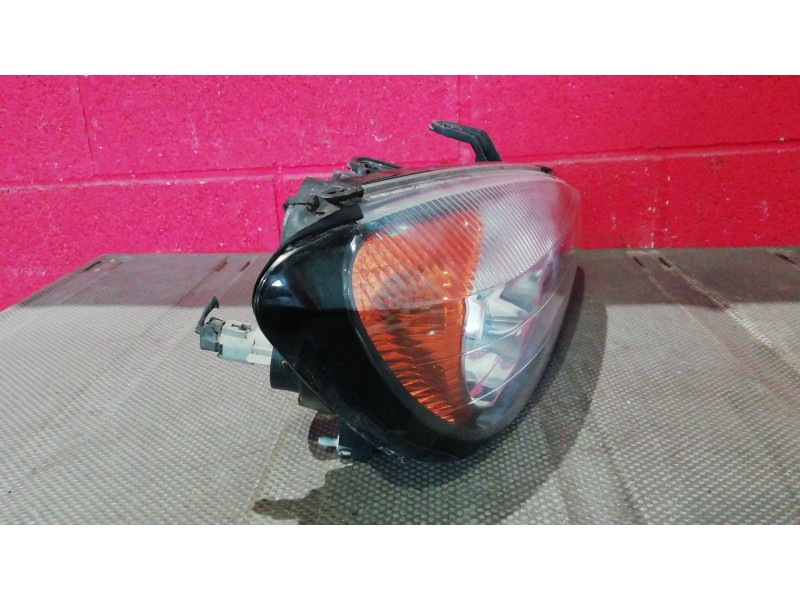 Recambio de faro derecho para nissan primera referencia OEM IAM    Recambio de faro derecho para nissan primera referencia OEM IAM