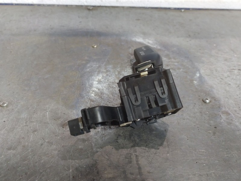 Recambio de mando intermitentes para volkswagen caddy ka/kb (2k)  | 0.04 - ...  | 0.04 - ... referencia OEM IAM   