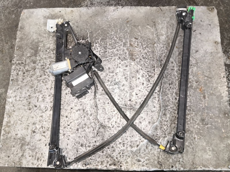 Recambio de elevalunas delantero derecho para seat alhambra 1.9 tdi se referencia OEM IAM 7M3959802   Recambio de elevalunas delantero derecho para seat alhambra 1.9 tdi se referencia OEM IAM 7M3959802