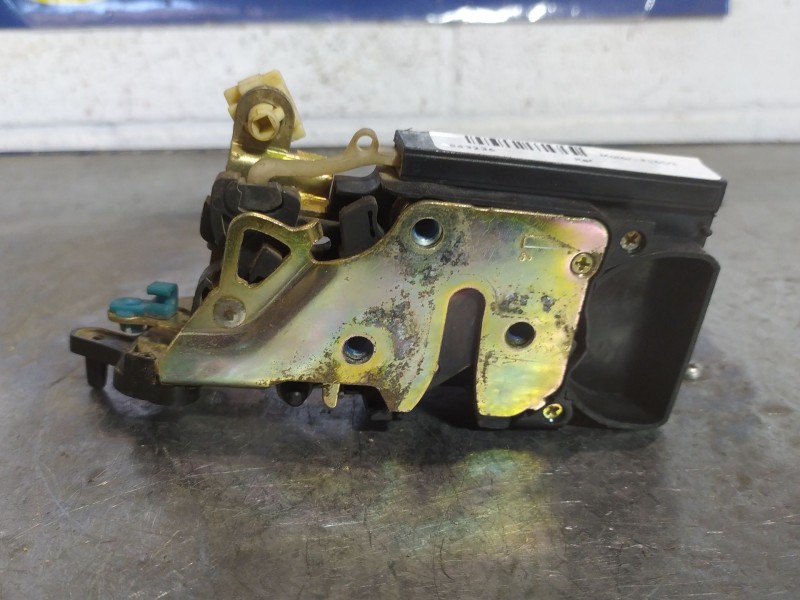 Recambio de cerradura puerta trasera izquierda para daewoo lacetti 1.6 cat referencia OEM IAM   